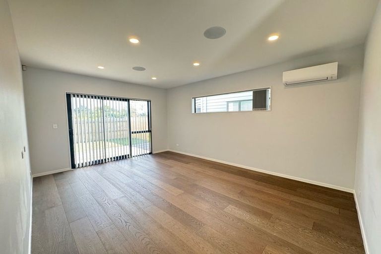 Photo of property in 29 Pilot Drive, Hobsonville, Auckland, 0616