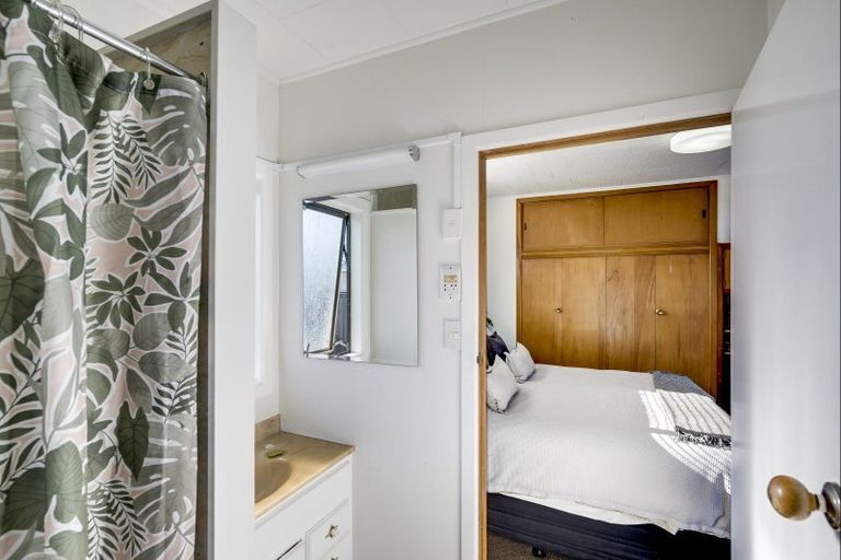 Photo of property in 24 Windsor Terrace, Taradale, Napier, 4112