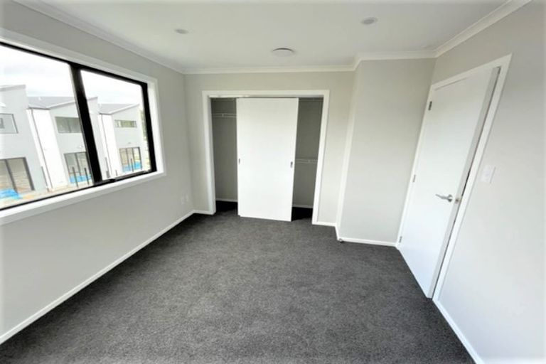 Photo of property in 4 Gloaming Lane, Wallaceville, Upper Hutt, 5018