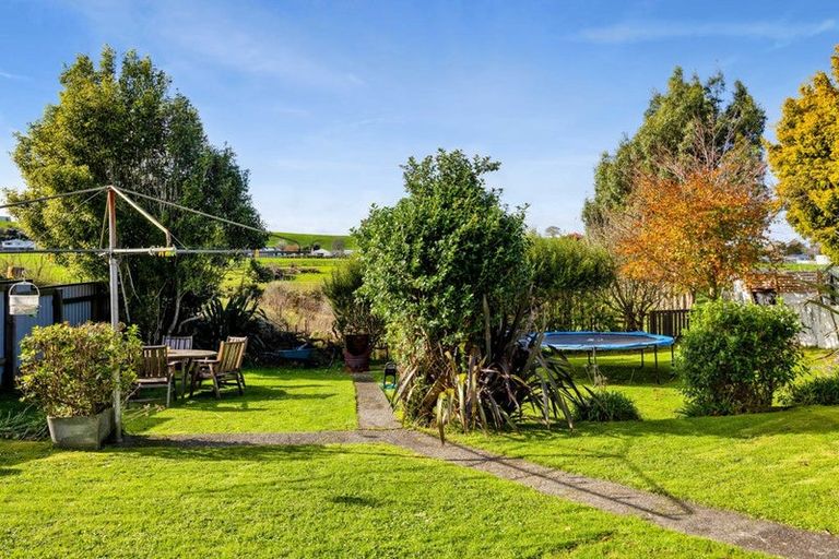 Photo of property in 100 Stanners Street, Eltham, 4322