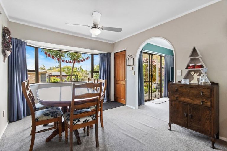 Photo of property in 28 Lansdowne Crescent, Glenview, Hamilton, 3206