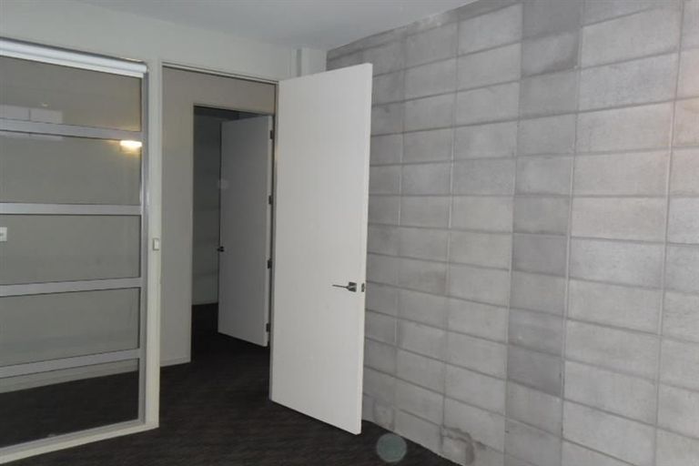 Photo of property in Vespa Apartments, 402/20 Hanson Street, Mount Cook, Wellington, 6021