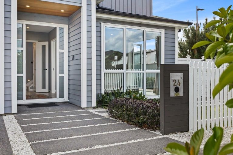 Photo of property in 24 Toanui Road, Hobsonville, Auckland, 0616