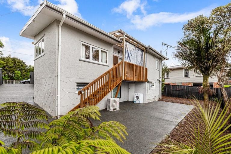 Photo of property in 1/27 Withers Road, Glen Eden, Auckland, 0602