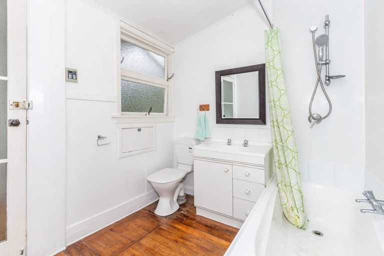 Photo of property in 293 Wilsons Road, Waltham, Christchurch, 8023