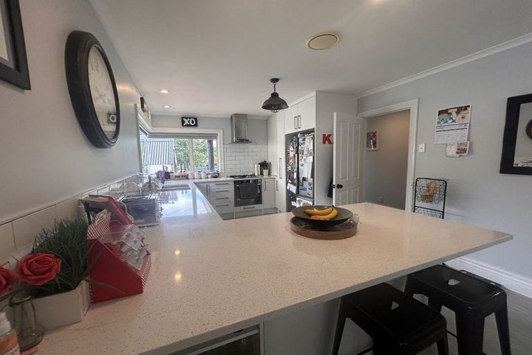 Photo of property in 108 Pacific Drive, Fitzherbert, Palmerston North, 4410