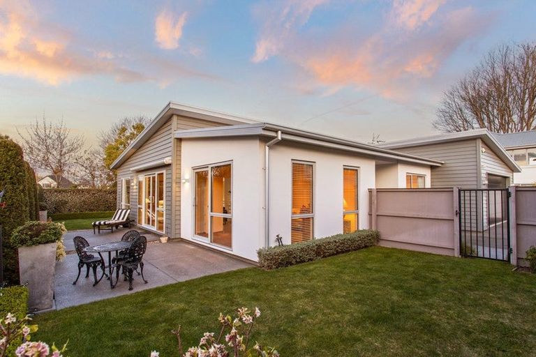 Photo of property in 70 Paparoa Street, Papanui, Christchurch, 8053