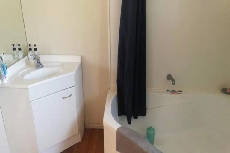 Photo of property in 57 Staveley Street, Avonhead, Christchurch, 8042