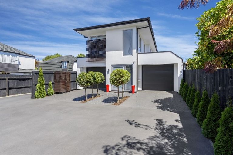 Photo of property in 35a Hewitts Road, Merivale, Christchurch, 8014