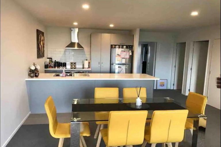 Photo of property in 5 Tarapuke Lane, Papakura, 2110