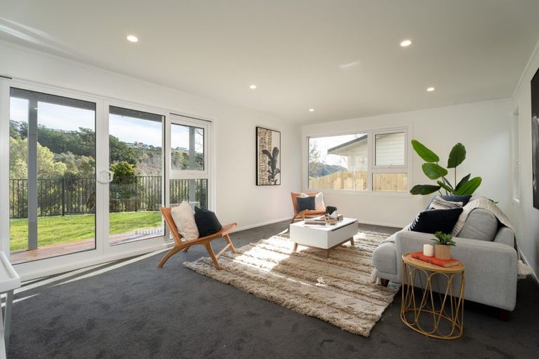 Photo of property in 50 Exploration Way, Whitby, Porirua, 5024