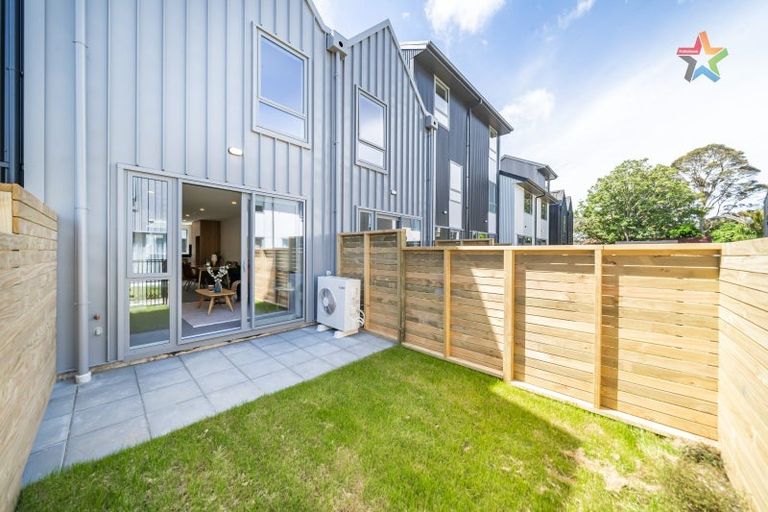 Photo of property in 34 John Street, Stokes Valley, Lower Hutt, 5019