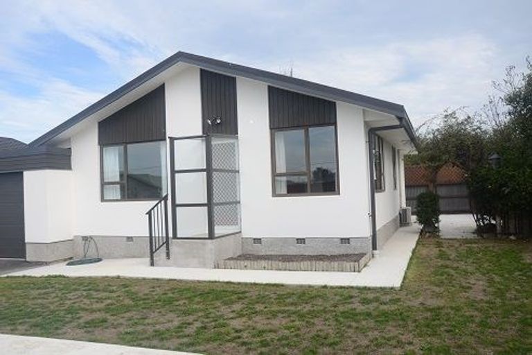 Photo of property in 16a Ottawa Road, Wainoni, Christchurch, 8061