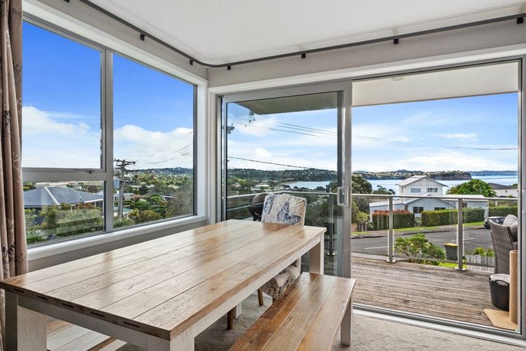 Photo of property in 1 Tindalls Bay Road, Tindalls Beach, Whangaparaoa, 0930