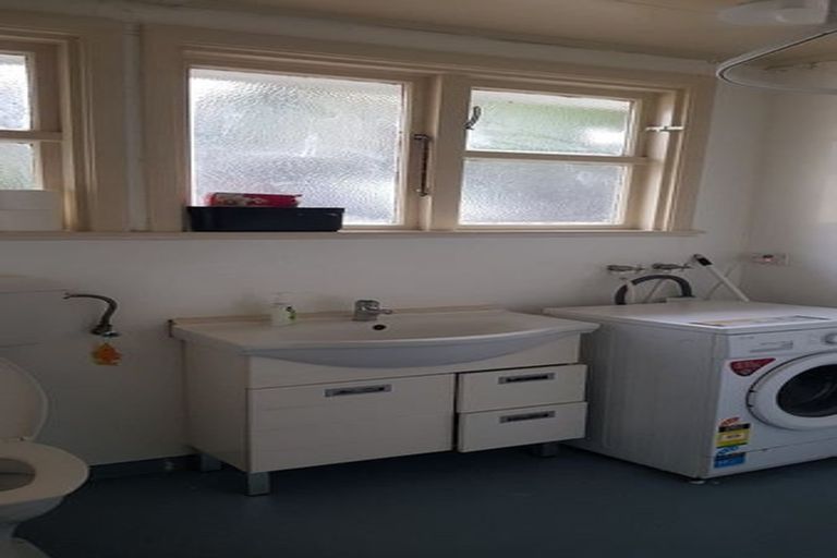 Photo of property in 185 Brockville Road, Brockville, Dunedin, 9011