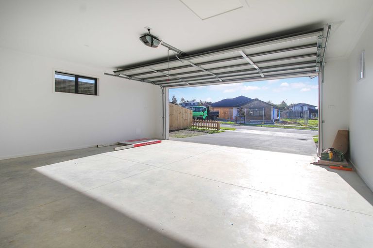 Photo of property in 22 Nellie Drive, Kumeu, 0810