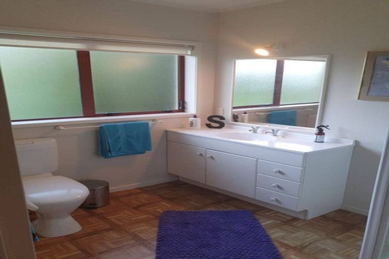 Photo of property in 19 Judge Richardson Drive, Opaheke, Papakura, 2584