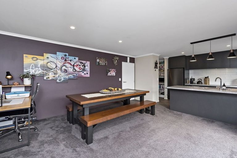 Photo of property in 74 Stationmasters Way, Prebbleton, 7604