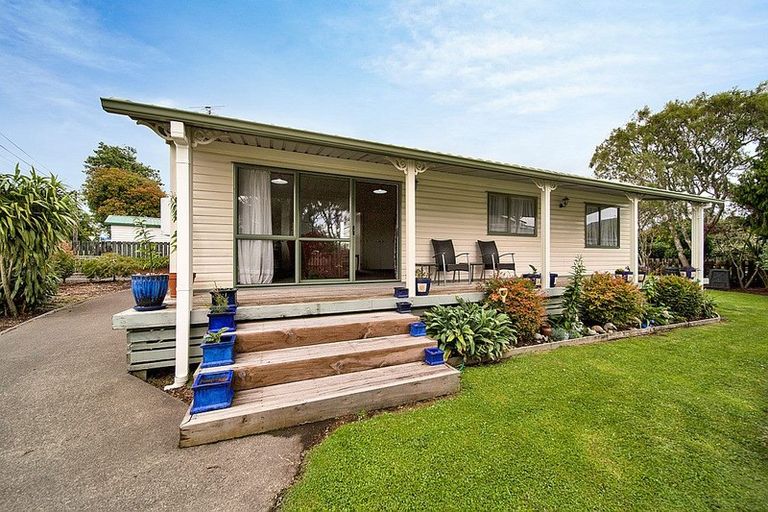 Photo of property in 16a Maire Street, Inglewood, 4330