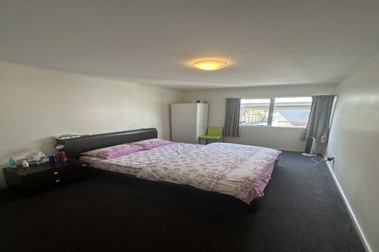 Photo of property in 46 Glendene Avenue, Glendene, Auckland, 0602