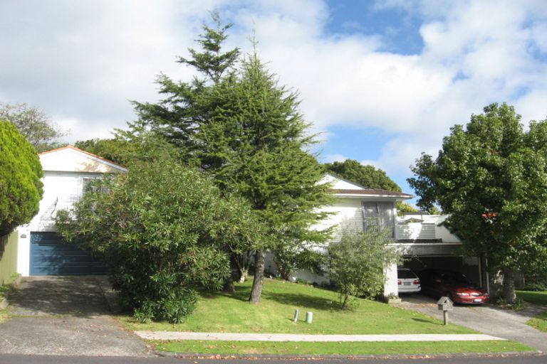 Photo of property in 4 Beechdale Crescent, Pakuranga Heights, Auckland, 2010