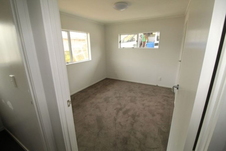 Photo of property in 10 Norman Road, Titirangi, Auckland, 0604