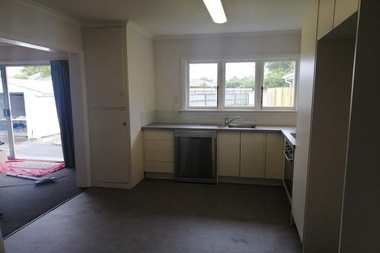 Photo of property in 44 Barnes Road, Redwood, Christchurch, 8051