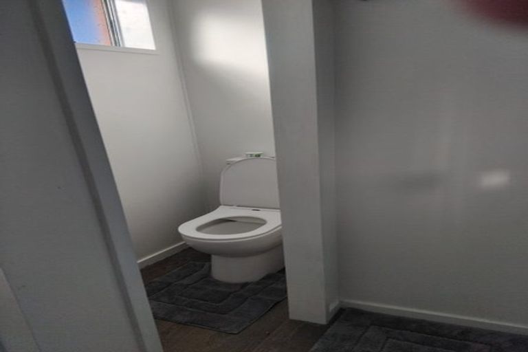 Photo of property in 70a Featherston Street, Takaro, Palmerston North, 4412