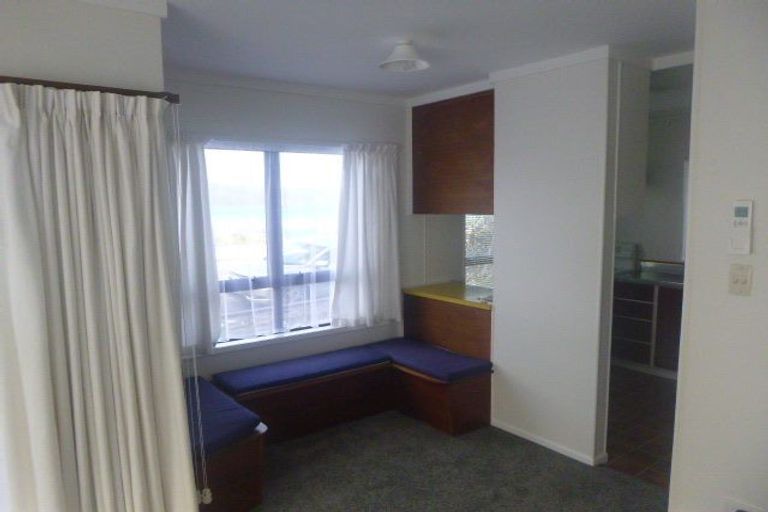 Photo of property in 1/179 Marine Parade, Seatoun, Wellington, 6022
