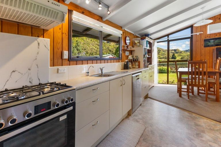 Photo of property in Ruatiti Cottage, 1693 Ruatiti Road, Ruatiti, Raetihi, 4696