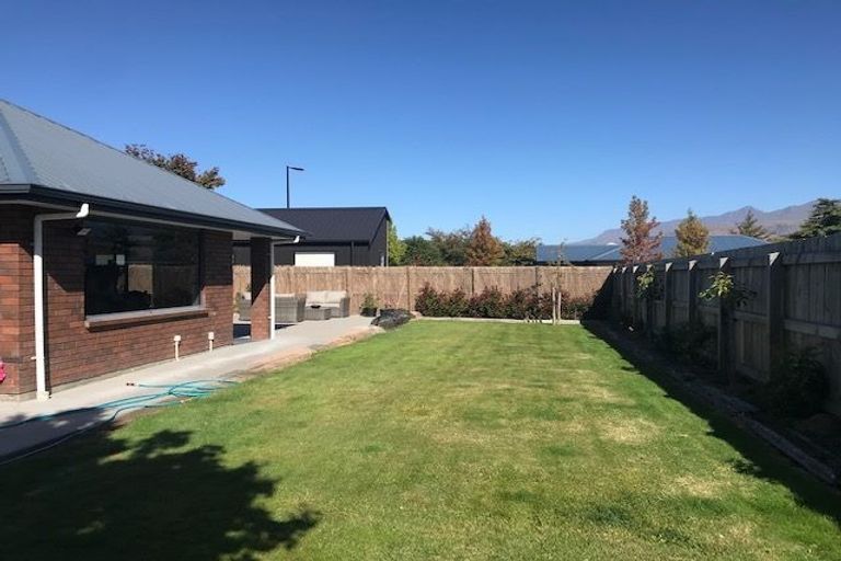 Photo of property in 9 Red Cottage Drive, Lake Hayes, Queenstown, 9304