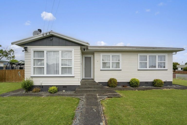 Photo of property in 2 Selwyn Street, Levin, 5510