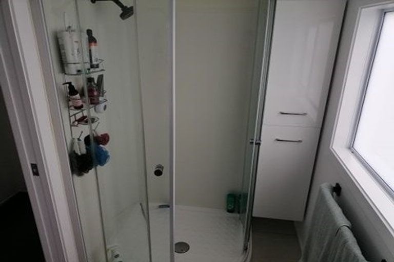 Photo of property in 5 Jacaranda Grove, Maungaraki, Lower Hutt, 5010