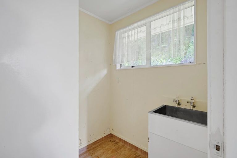 Photo of property in 5d Bromley Place, Westown, New Plymouth, 4310
