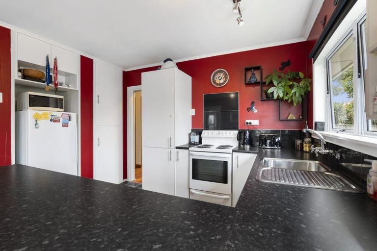 Photo of property in 254 Huatoki Street, Upper Vogeltown, New Plymouth, 4310