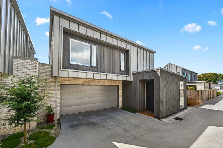 Photo of property in 2/23 Strowan Avenue, Fairfield, Hamilton, 3214