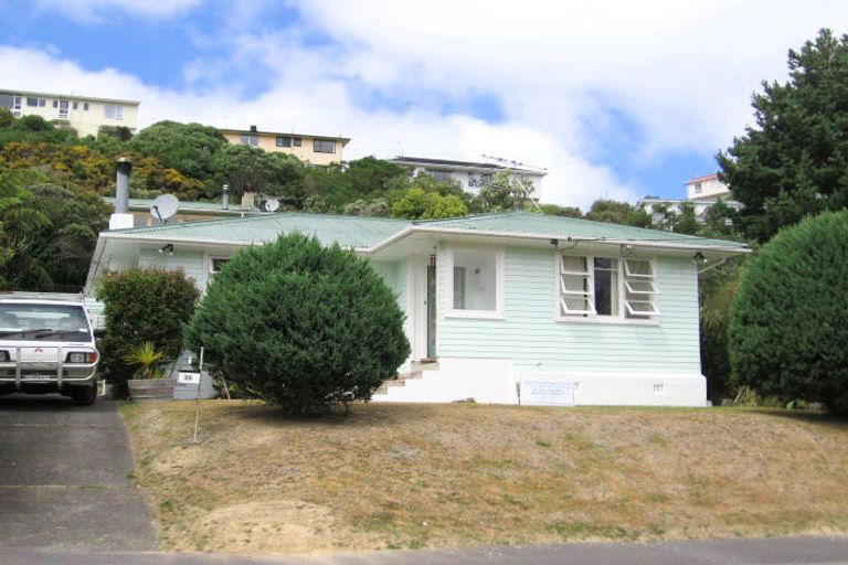 Photo of property in 35 Montreal Grove, Kingston, Wellington, 6021