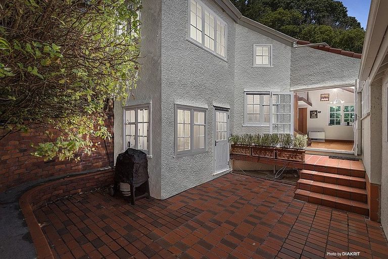 Photo of property in 136 Onslow Road, Khandallah, Wellington, 6035