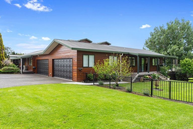 Photo of property in 78 Matija Place, Red Beach, 0932