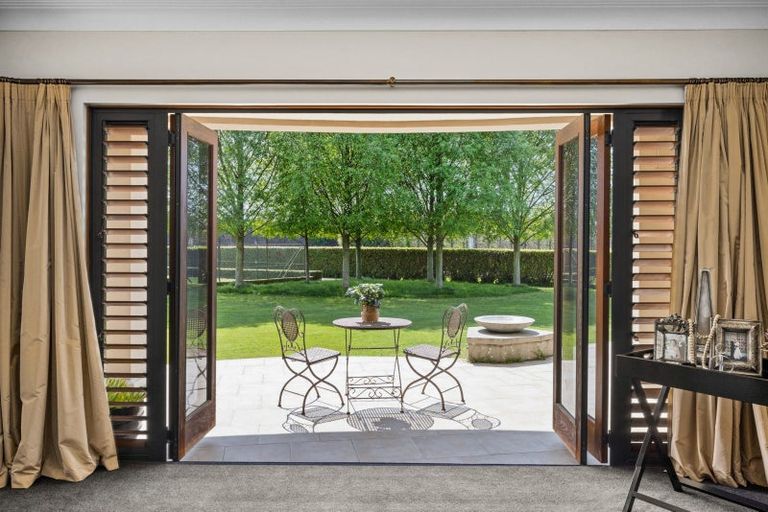 Photo of property in 375 Saint Georges Road, Havelock North, 4130