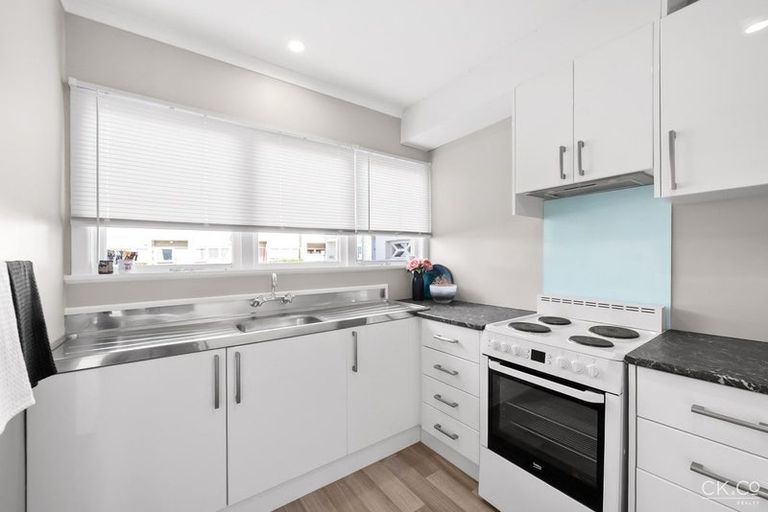 Photo of property in 3/6-8 Keys Street, Elderslea, Upper Hutt, 5018