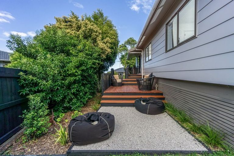Photo of property in 2/105 Weldene Avenue, Glenfield, Auckland, 0629
