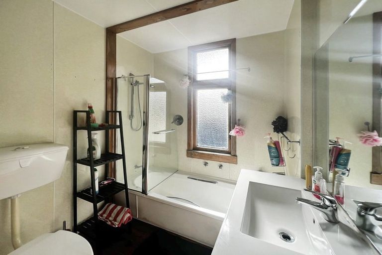 Photo of property in 7 Lyndhurst Street, Takaro, Palmerston North, 4412