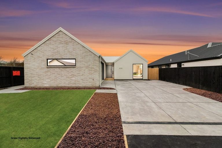 Photo of property in 8 Pipipi Lane, Halswell, Christchurch, 8025