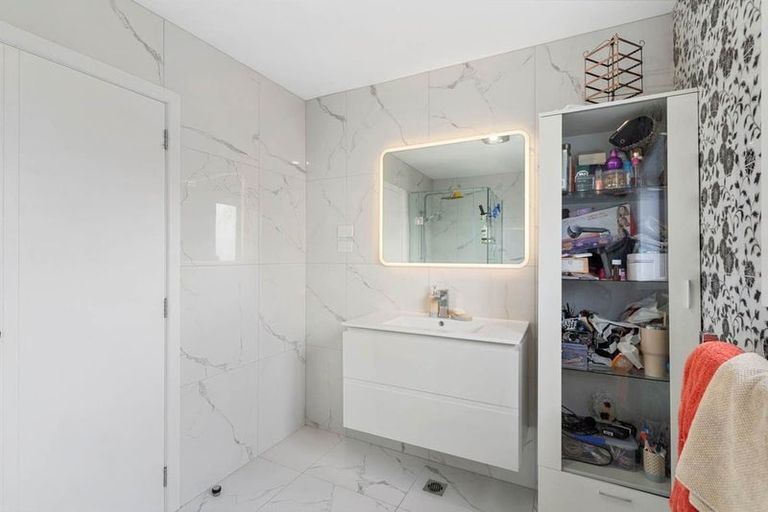 Photo of property in 7 Juvena Place, Clover Park, Auckland, 2019