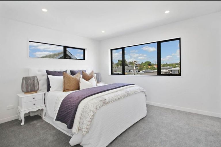 Photo of property in 1/15 Old Wairoa Road, Papakura, 2110