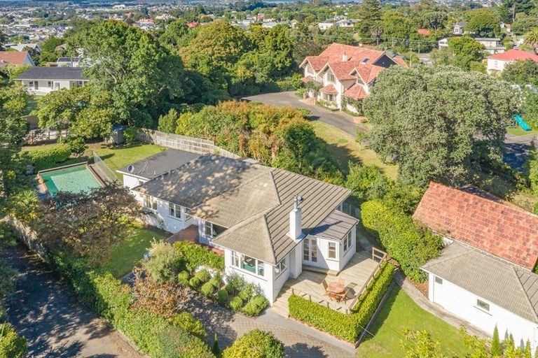 Photo of property in 14 Oakland Avenue, Saint Johns Hill, Whanganui, 4500