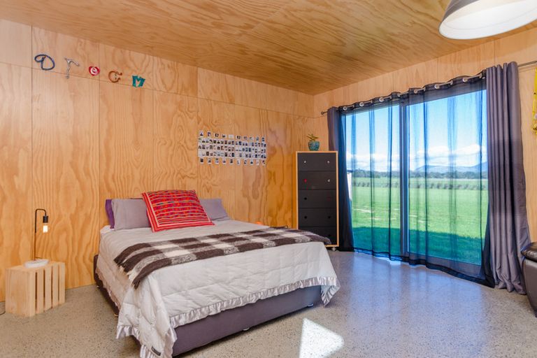 Photo of property in 18b Shooting Butts Road, Martinborough, 5784