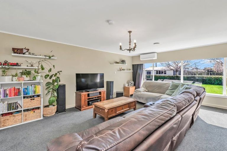 Photo of property in 35 Leeston And Lake Road, Leeston, 7632