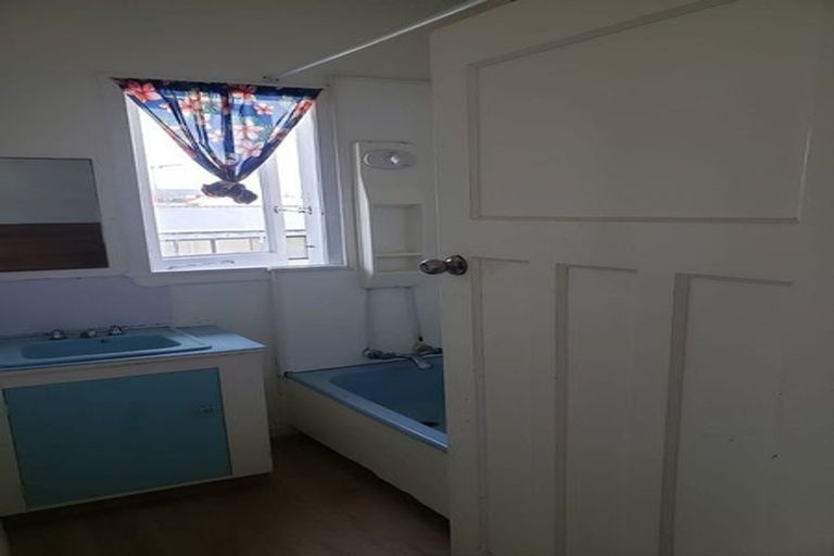 Photo of property in 1/23 Takanini Road, Takanini, 2112